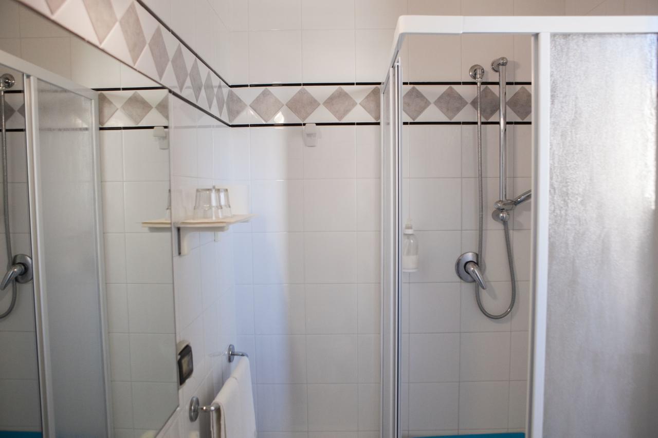 Albergo Lucy Trani Værelse billede
