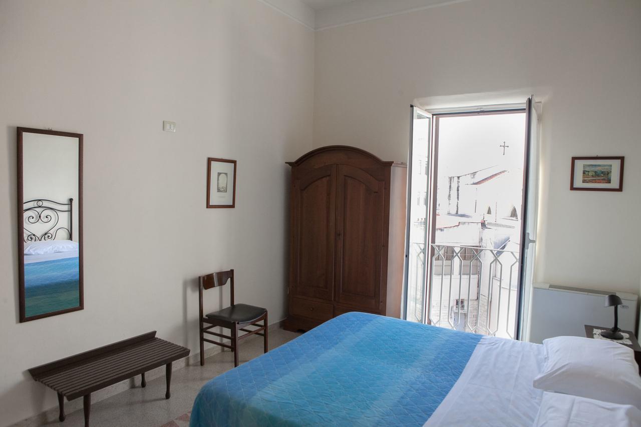 Albergo Lucy Trani Eksteriør billede