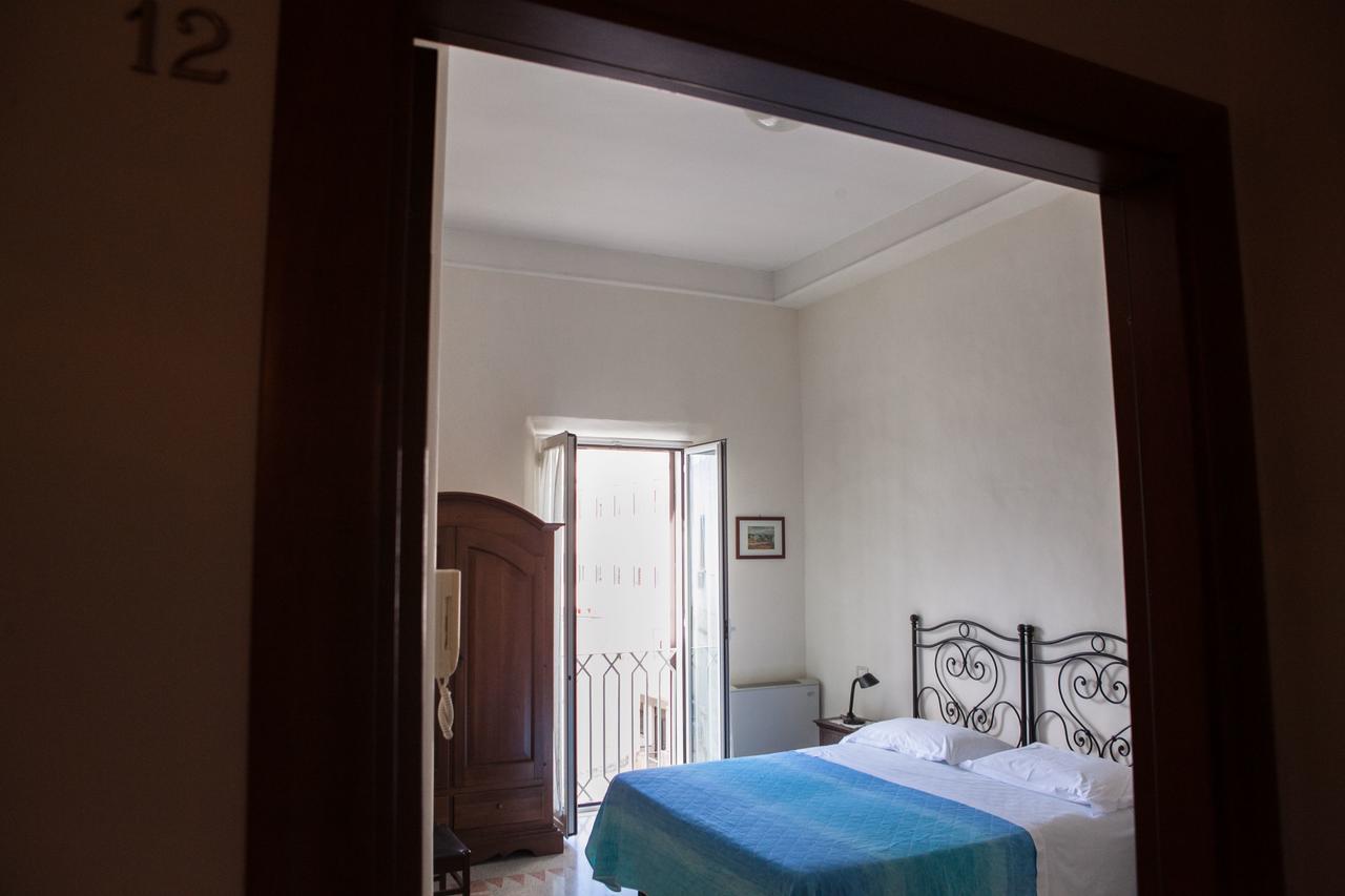 Albergo Lucy Trani Eksteriør billede