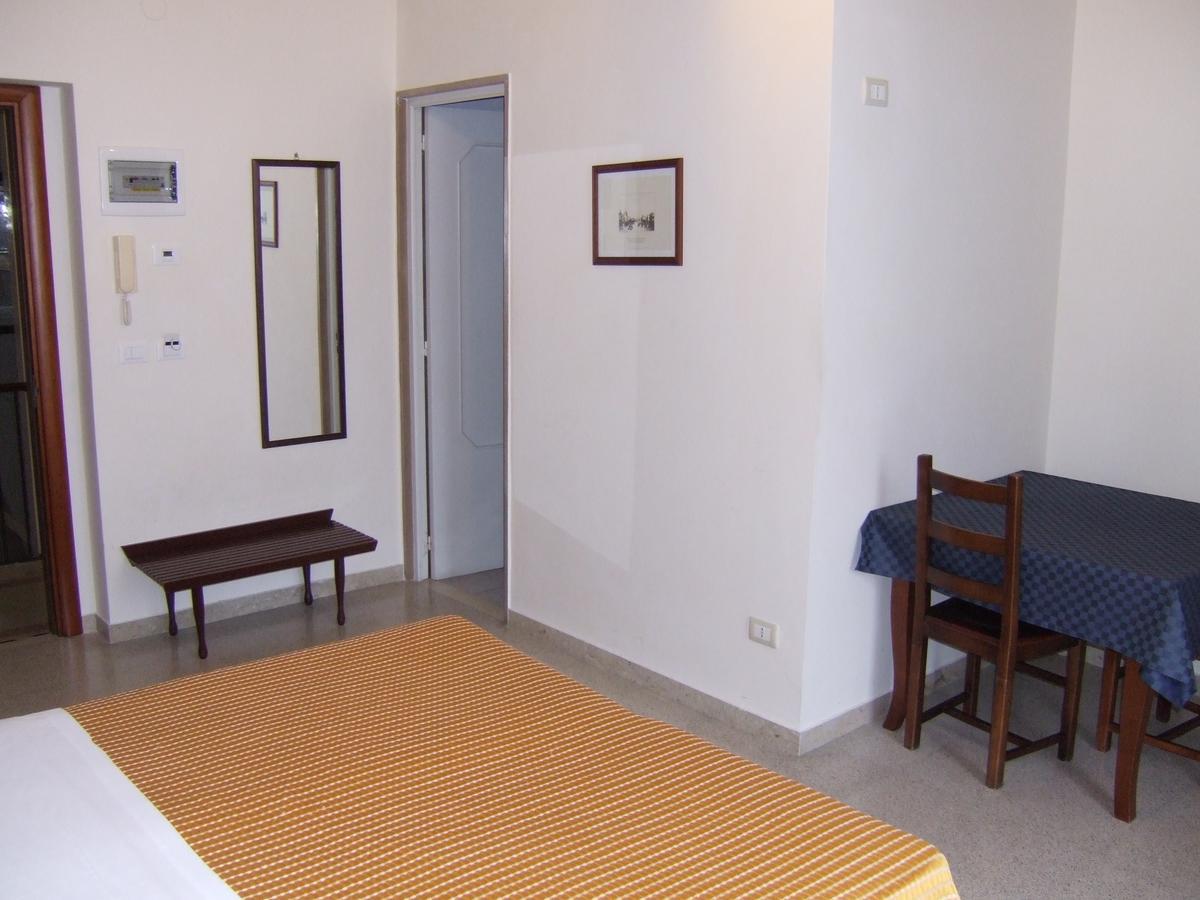 Albergo Lucy Trani Værelse billede